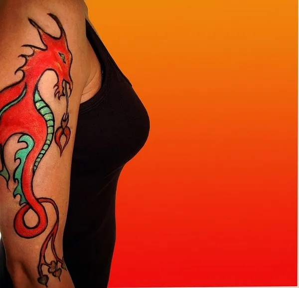Tatouage animaux bras femme, Berck, LA GALERIE DES AIGUILLES
